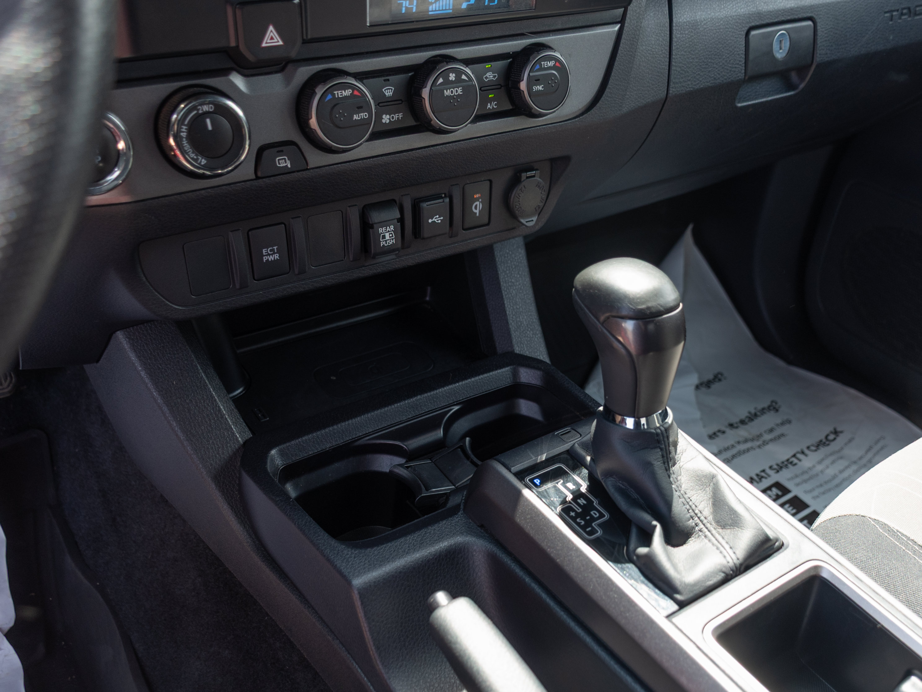 Used 2022 Toyota Tacoma TRD Sport AWD/4WD image 14