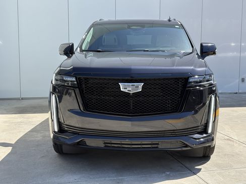 Certified 2024 Cadillac Escalade Sport Platinum w/ LPO, ONYX Package AWD/4WD image 3