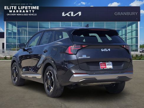 Used 2026 Kia Sportage EX FWD image 4