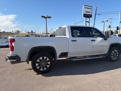 Used 2024 Chevrolet Silverado 2500 Custom w/ Custom Value Package image 13