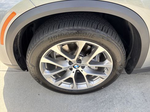 Used 2024 BMW X5 xDrive40i w/ Executive Package AWD/4WD image 13