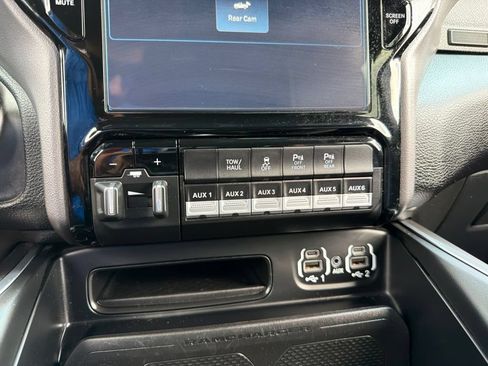 Used 2022 RAM 2500 Laramie AWD/4WD image 12