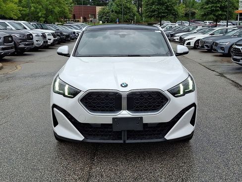 Used 2024 BMW X2 xDrive28i image 2