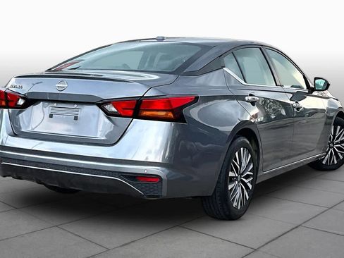 Certified 2025 Nissan Altima 2.5 SV FWD image 12