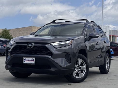 Used 2023 Toyota RAV4 XLE w/ Convenience Package image 2