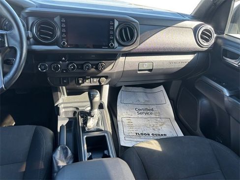 Used 2020 Toyota Tacoma TRD Sport image 11