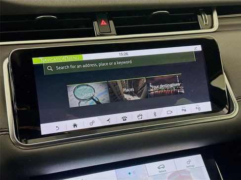 Used 2020 Land Rover Range Rover Evoque SE image 18