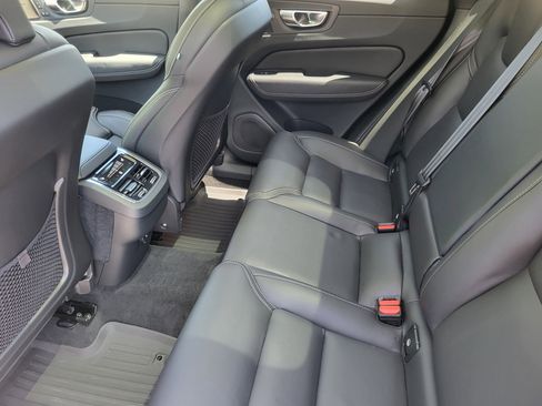 Certified 2023 Volvo XC60 B5 Ultimate w/ Climate Package AWD/4WD image 23