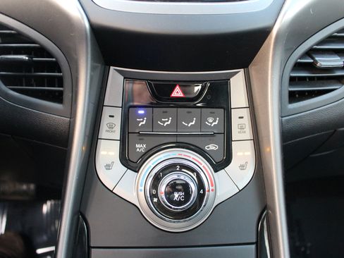 Used 2013 Hyundai Elantra Limited image 24