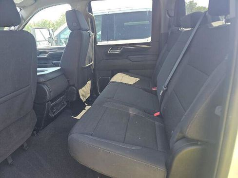 Used 2024 Chevrolet Silverado 2500 LT AWD/4WD image 13