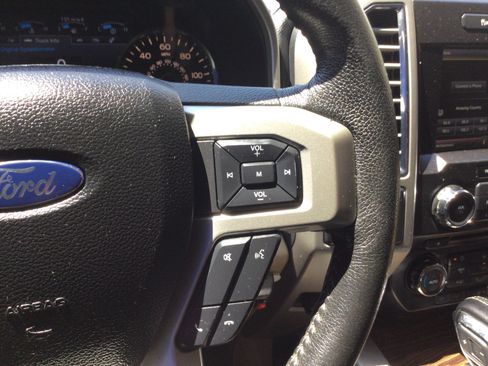 Used 2015 Ford F150 Lariat AWD/4WD image 14