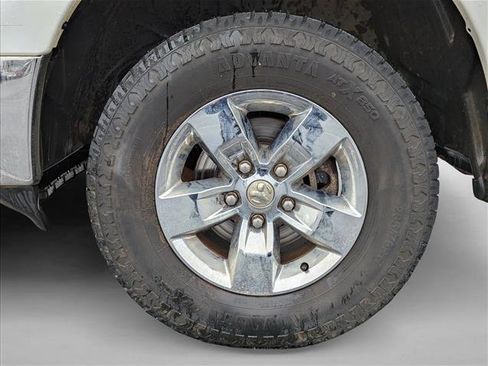 Used 2019 RAM 1500 Classic SLT image 9