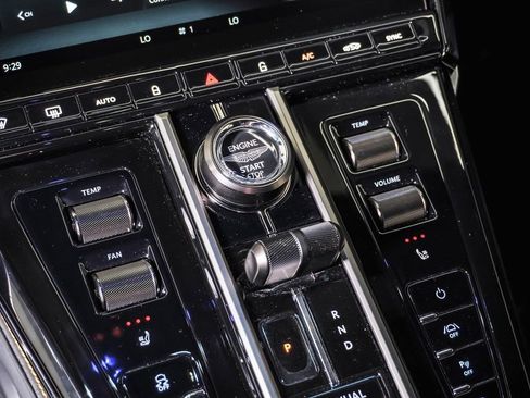 New 2026 Aston Martin V8 Vantage Coupe image 30