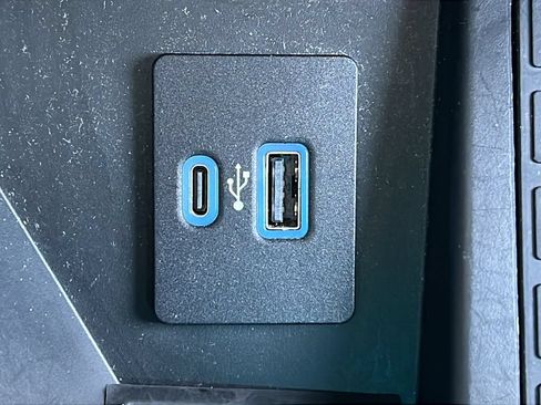 Used 2021 Ford F150 Raptor w/ Equipment Group 801A High AWD/4WD image 19
