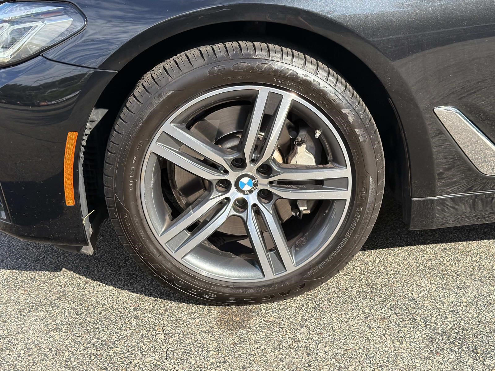 Used 2022 BMW 530i xDrive w/ Premium Package AWD/4WD image 19