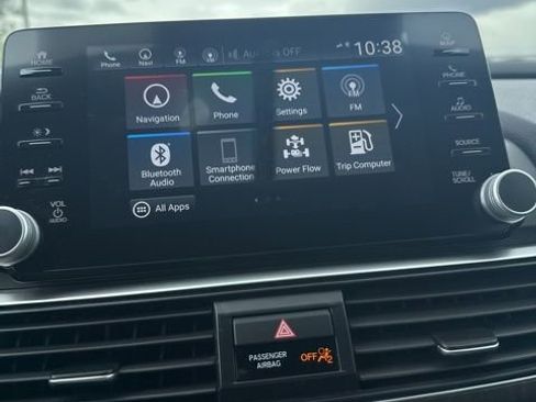 Used 2019 Honda Accord Touring image 9