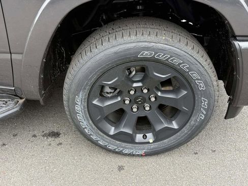 New 2026 RAM 1500 Big Horn AWD/4WD image 13