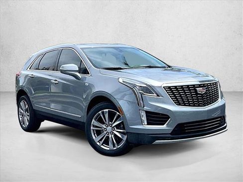 Certified 2023 Cadillac XT5 Premium Luxury FWD image 12