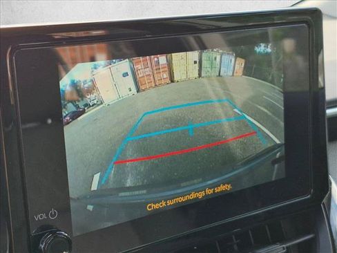 Used 2024 Toyota Corolla LE FWD image 11
