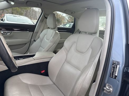 Used 2017 Volvo S90 T6 Momentum w/ Vision Package image 12