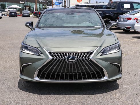 Used 2025 Lexus ES 350 w/ Premium Package FWD image 2