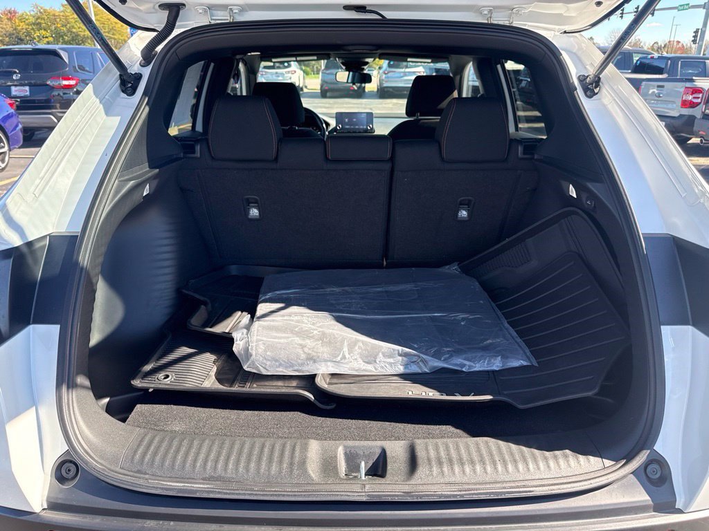 Certified 2025 Honda HR-V Sport image 16