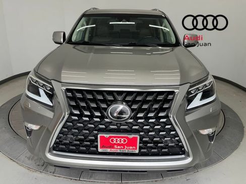 Used 2020 Lexus GX 460 Luxury w/ Accessory Package AWD/4WD image 2