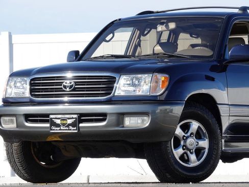 Used 2002 Toyota Land Cruiser AWD/4WD image 37