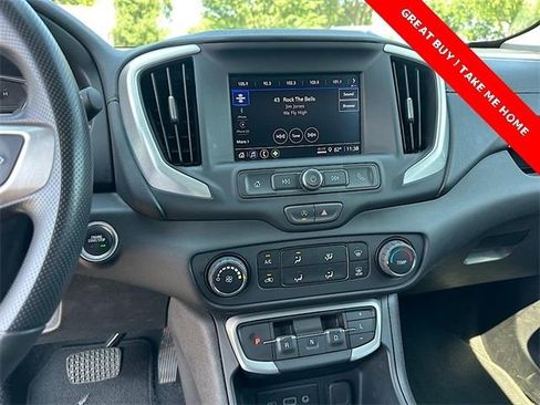 Used 2024 GMC Terrain SLE FWD image 25