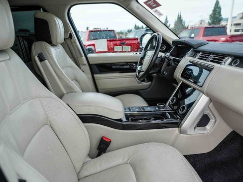 Used 2020 Land Rover Range Rover Long Wheelbase HSE image 16