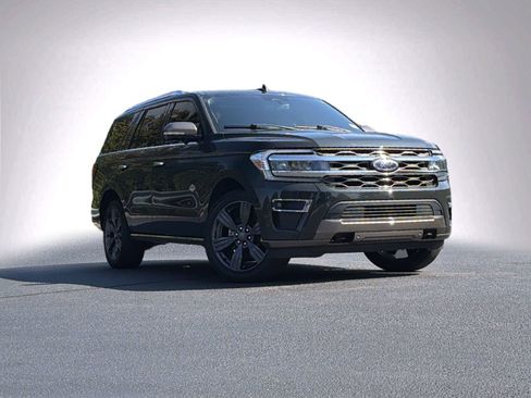 Used 2023 Ford Expedition King Ranch AWD/4WD image 2