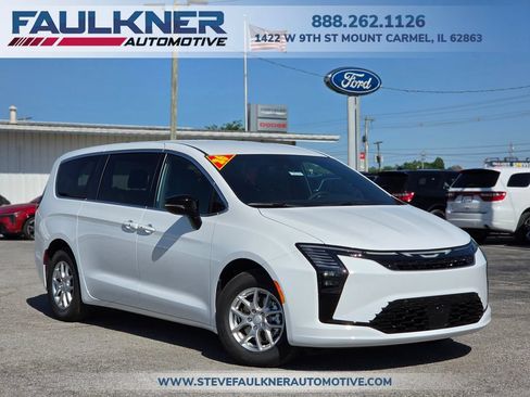 New 2027 Chrysler Pacifica Select FWD image 1