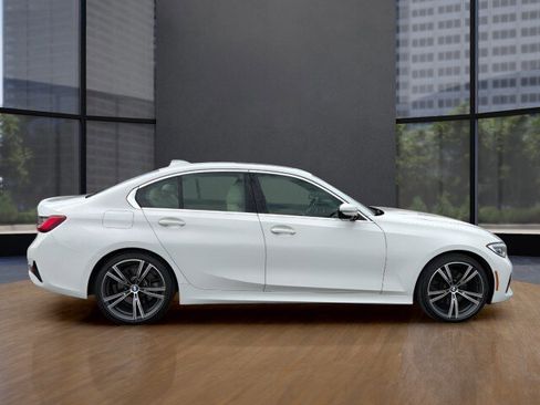 Used 2021 BMW 330i Sedan w/ Driving Assistance Package RWD image 16
