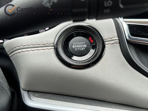 Used 2024 Jeep Compass Limited image 23