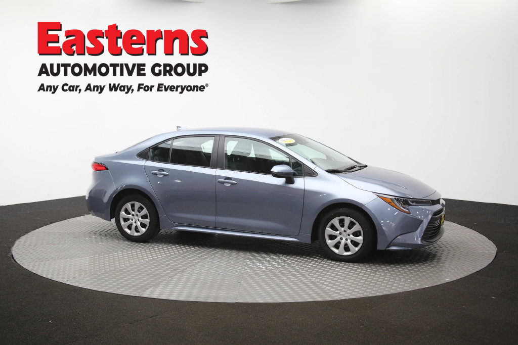 Used 2025 Toyota Corolla LE FWD image 48