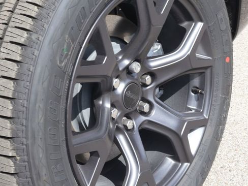 New 2026 Jeep Grand Wagoneer L Limited w/ Premium Group II image 40