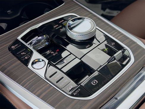 New 2026 BMW X5 xDrive50e w/ Executive Package image 20