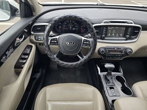 Used 2019 Kia Sorento EX AWD/4WD image 14