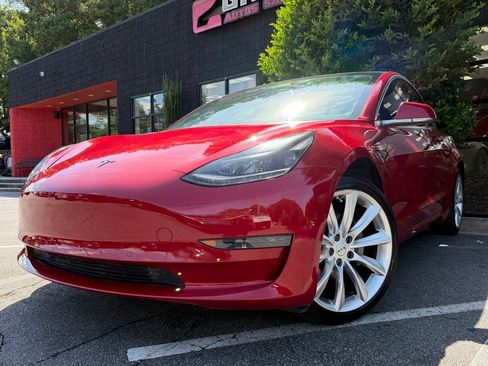 Used 2020 Tesla Model 3 Standard Range RWD image 2