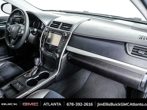 Used 2017 Toyota Camry XSE image 23