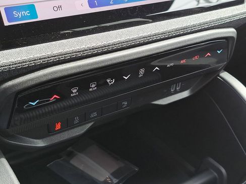 New 2026 Jeep Cherokee Laredo image 12