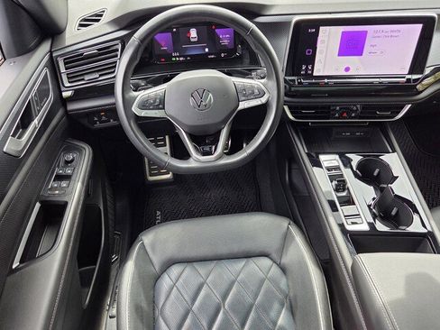 Used 2025 Volkswagen Atlas Cross Sport SEL Premium R-Line image 10