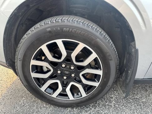 Used 2024 Ford Maverick Lariat AWD/4WD image 46