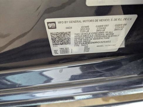 Used 2024 GMC Sierra 1500 SLT AWD/4WD image 16
