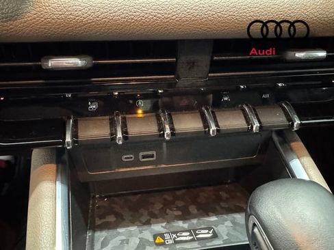Used 2023 GMC Canyon Denali AWD/4WD image 19