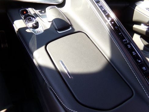 Used 2024 Chevrolet Corvette Stingray Preferred Conv w/ Z51 Performance Package RWD image 19