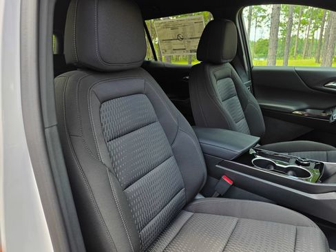 New 2027 Chevrolet Equinox LT w/ Safety and Technology Package FWD image 28