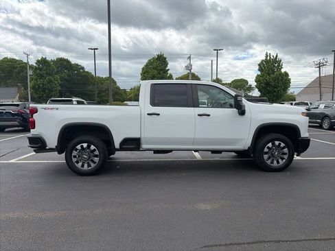 Used 2024 Chevrolet Silverado 2500 Custom w/ Custom Convenience Package AWD/4WD image 7