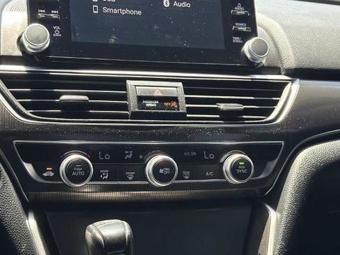 Used 2018 Honda Accord Sport image 15