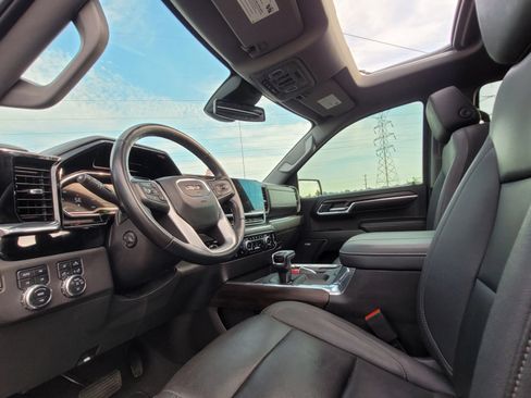 Used 2023 GMC Sierra 1500 SLT w/ SLT Premium Plus Package AWD/4WD image 13